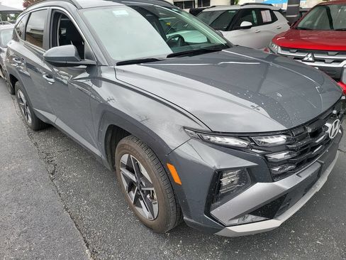 Used 2025 Hyundai Tucson SEL FWD image 2