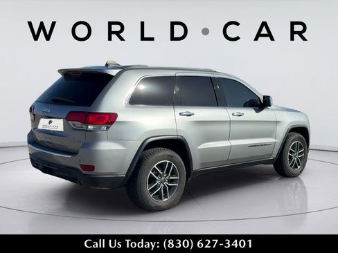 Used 2020 Jeep Grand Cherokee Limited w/ Trailer Tow Group IV RWD image 3