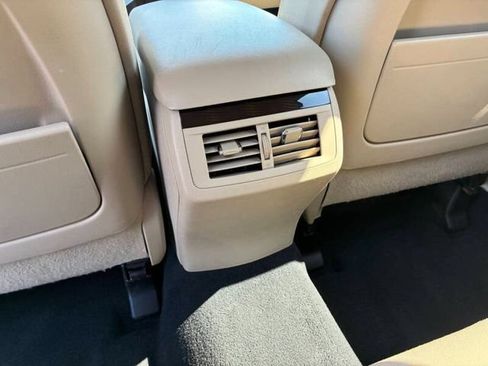 Used 2010 Toyota Venza FWD image 17