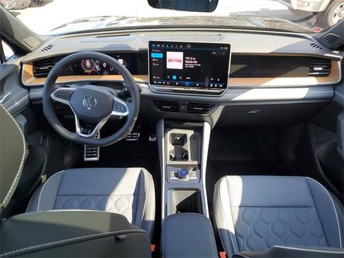 New 2026 Volkswagen Tiguan SEL R-Line image 17