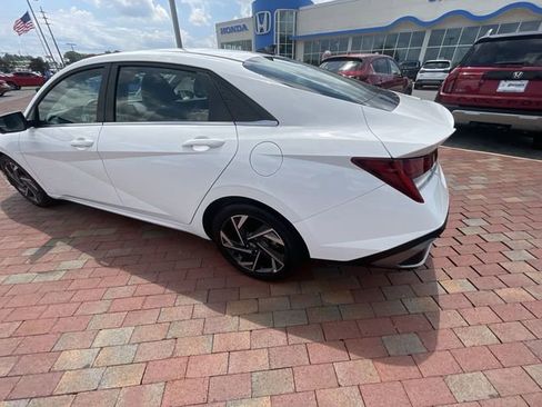 Used 2024 Hyundai Elantra Limited FWD image 32