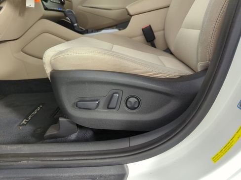 Used 2017 Hyundai Tucson SE image 13