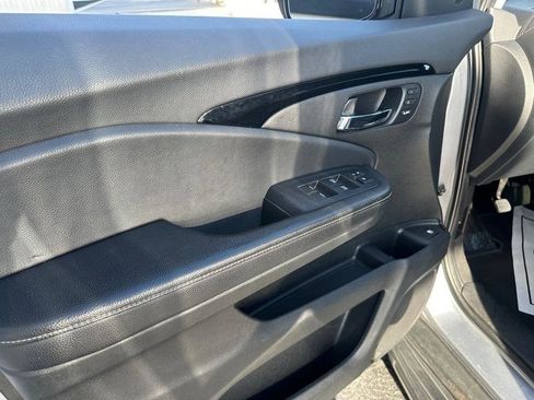 Used 2020 Honda Ridgeline RTL-E image 32