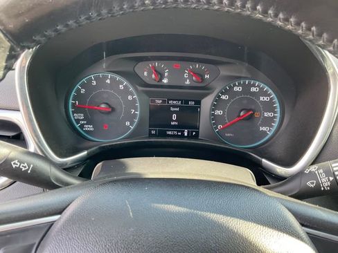 Used 2018 Chevrolet Equinox LT image 10