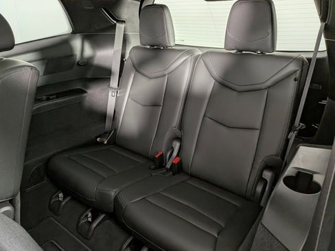 Certified 2025 Cadillac XT6 Luxury image 30