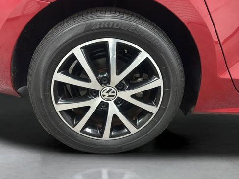 Used 2017 Volkswagen Jetta SE FWD image 34