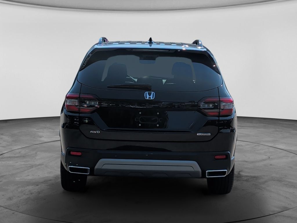 Used 2025 Honda Pilot Touring image 6