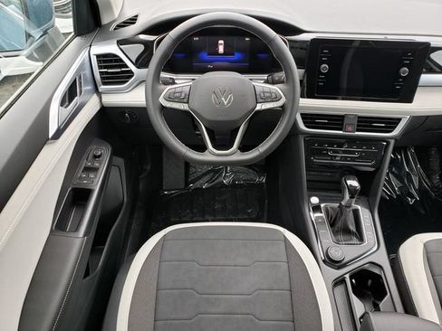 New 2026 Volkswagen Taos SE AWD/4WD image 10