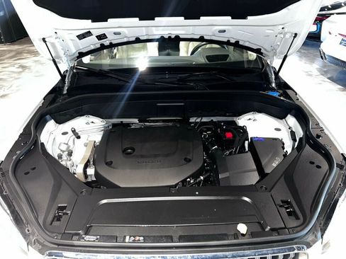 Used 2024 Volvo XC90 B6 Ultimate AWD/4WD image 9