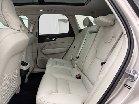 New 2026 Volvo XC60 B5 Ultra w/ Protection Package Premier AWD/4WD image 10