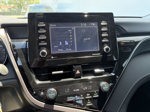 Used 2023 Toyota Camry SE FWD image 17