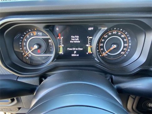 Used 2025 Jeep Gladiator Rubicon w/ Convenience Group image 25