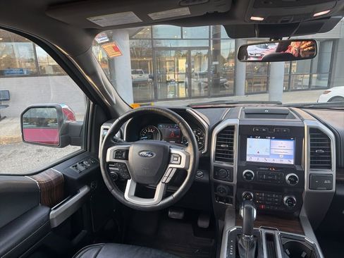 Used 2019 Ford F150 Lariat w/ Equipment Group 502A Luxury image 8