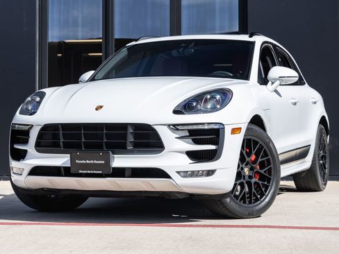 Certified 2017 Porsche Macan GTS image 1