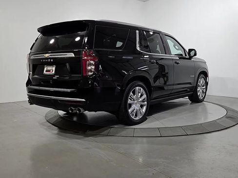 Used 2024 Chevrolet Tahoe High Country AWD/4WD image 5