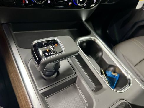 New 2026 Chevrolet Silverado 1500 High Country w/ Technology Package AWD/4WD image 18