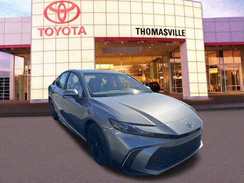 New 2026 Toyota Camry SE image 3