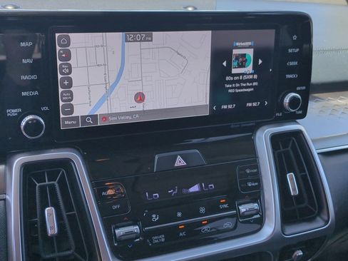 Certified 2023 Kia Sorento EX AWD/4WD image 17