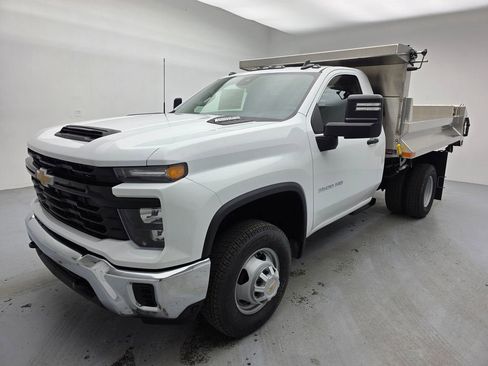 New 2026 Chevrolet Silverado 3500 W/T w/ WT Convenience Package image 4