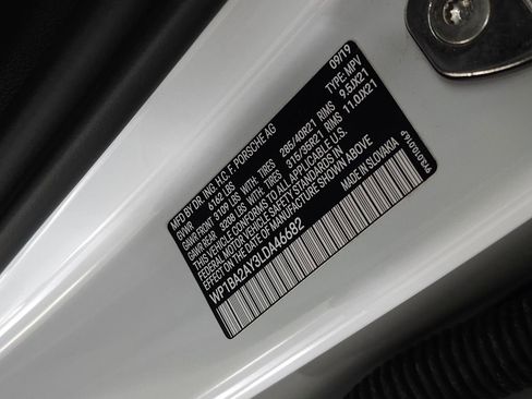 Used 2020 Porsche Cayenne AWD/4WD image 38