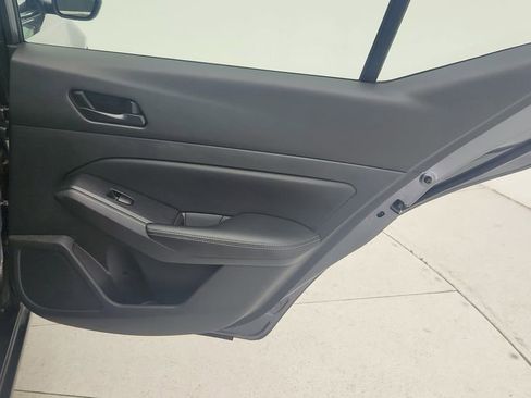 Used 2025 Nissan Altima 2.5 SV FWD image 31