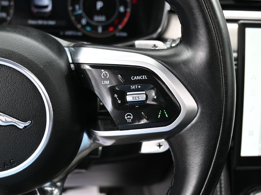 Used 2025 Jaguar F-PACE R-Dynamic S AWD/4WD image 17