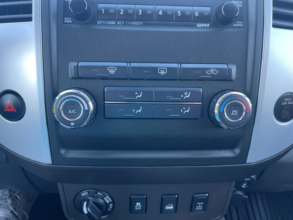 Used 2012 Nissan Xterra PRO-4X w/ Pro-4x Leather Pkg AWD/4WD image 16