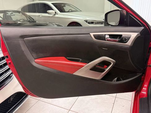 Used 2013 Hyundai Veloster RE:MIX Edition image 14