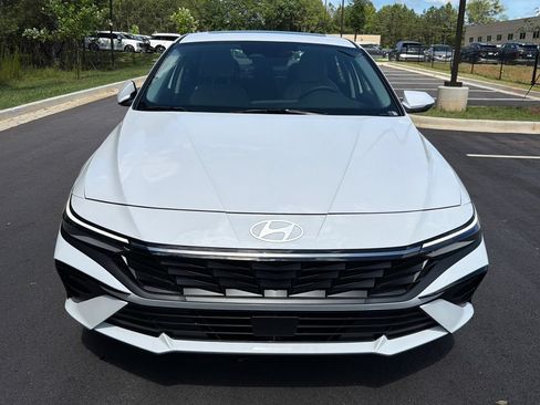 New 2026 Hyundai Elantra Limited FWD image 9