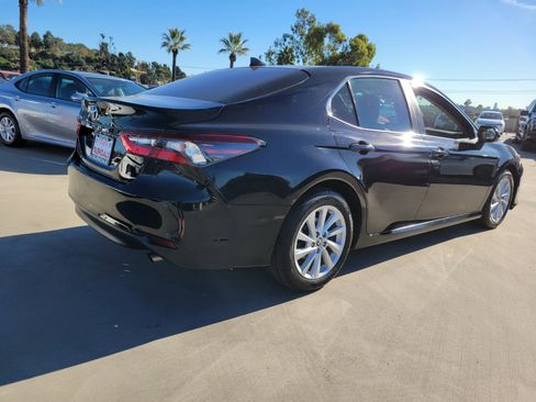 Certified 2021 Toyota Camry LE image 5