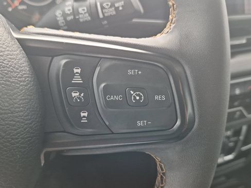Used 2024 Jeep Wrangler Unlimited Sport AWD/4WD image 15
