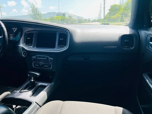 Used 2022 Dodge Charger R/T w/ Blacktop Package RWD image 15