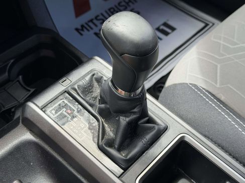 Used 2022 Toyota Tacoma TRD Off-Road w/ Technology Package AWD/4WD image 35