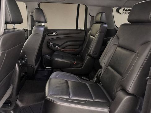 Used 2019 GMC Yukon XL SLT w/ Graphite Performance Edition RWD image 13