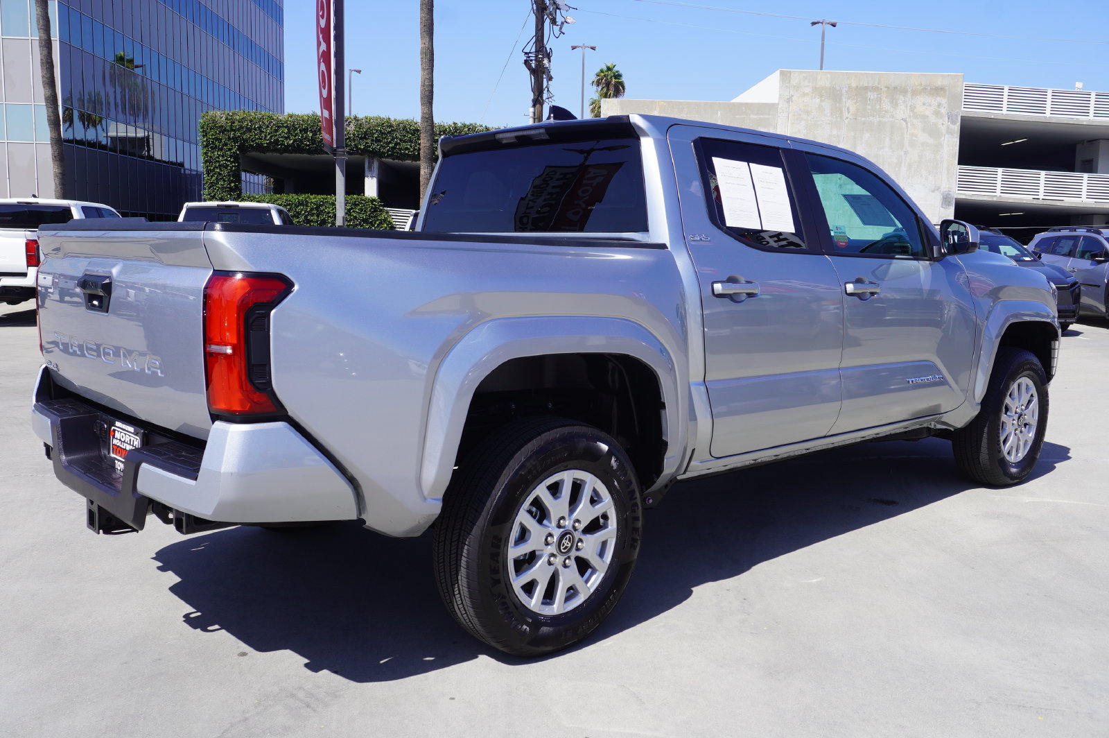 Certified 2026 Toyota Tacoma SR5 AWD/4WD image 7