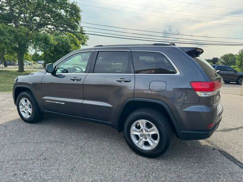 Used 2015 Jeep Grand Cherokee Laredo w/ Quick Order Package 23E AWD/4WD image 6