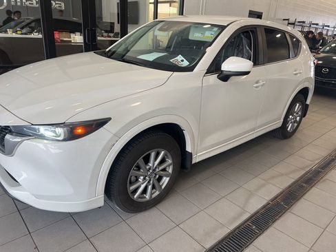 Used 2024 MAZDA CX-5 AWD 2.5 S w/ Select Package image 1