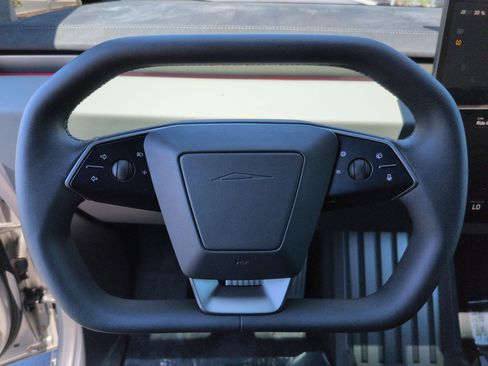 Used 2024 Tesla Cybertruck Cyberbeast AWD/4WD image 18