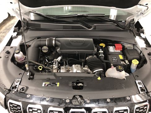 Certified 2025 Jeep Compass Limited w/ Elite Group image 8