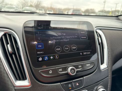 Used 2020 Chevrolet Malibu LT image 12