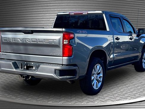 Used 2022 Chevrolet Silverado 1500 Custom image 6