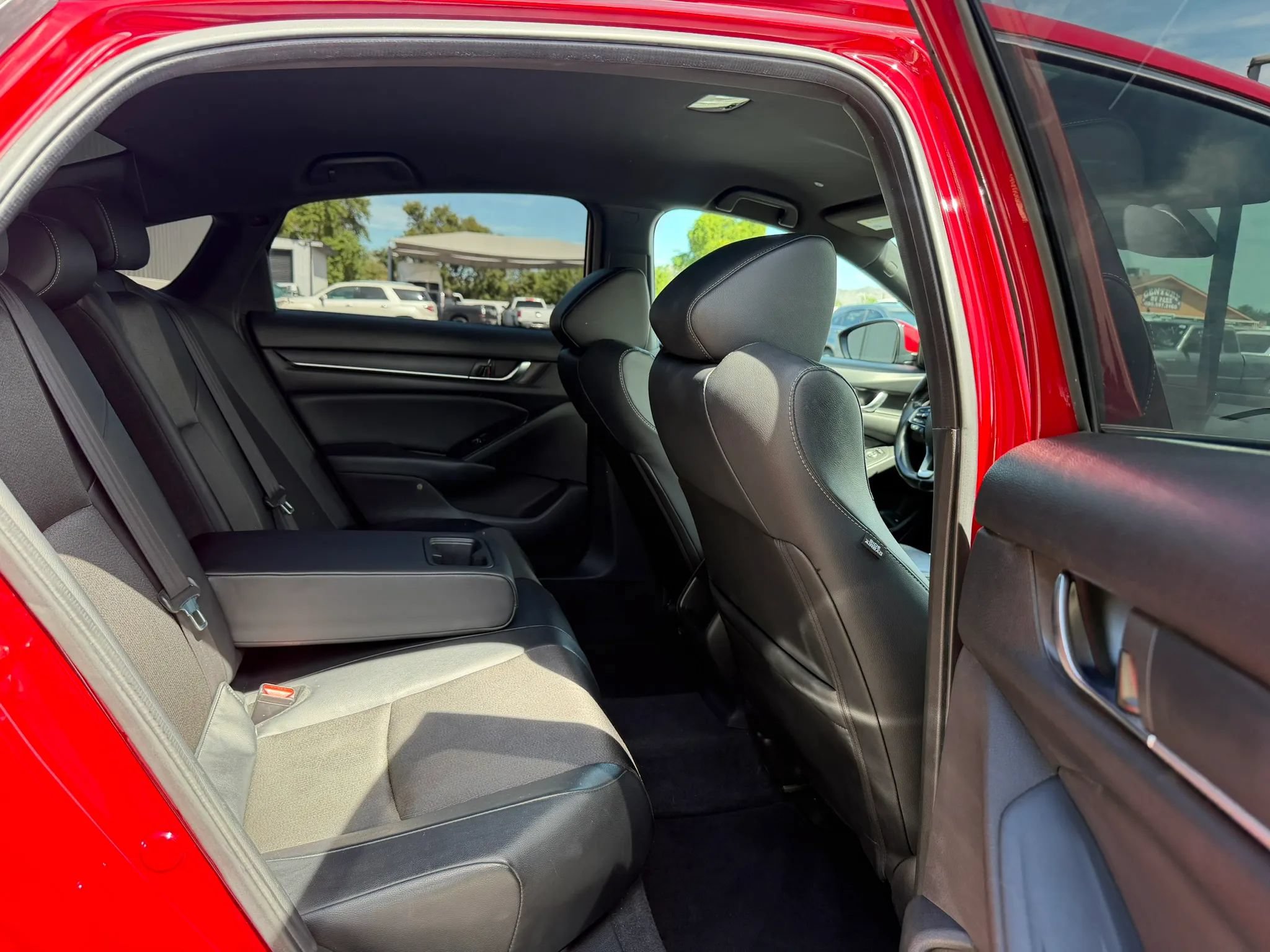 Used 2018 Honda Accord Sport image 27