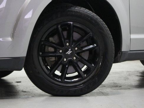 Used 2019 Dodge Journey SE w/ Connectivity Group image 3