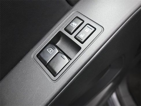 Used 2023 Nissan Frontier S image 13