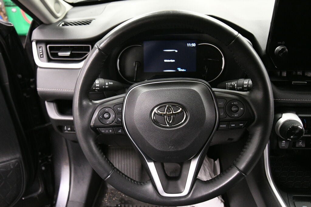 Used 2023 Toyota RAV4 XLE Premium AWD/4WD image 12