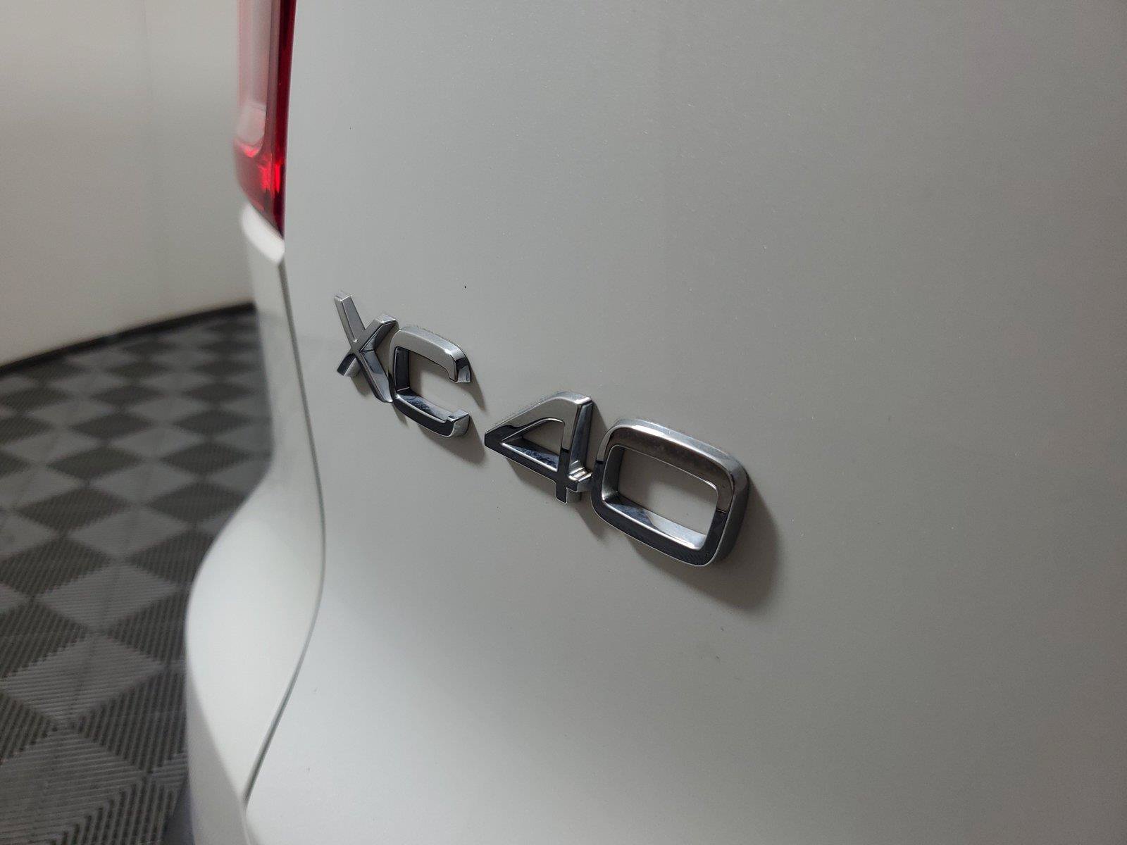 Used 2026 Volvo XC40 B5 Plus AWD/4WD image 8