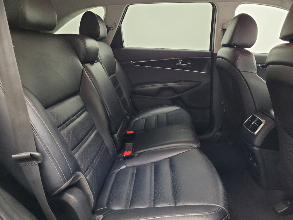 Used 2019 Kia Sorento EX FWD image 19