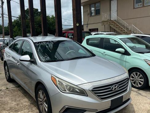 Used 2016 Hyundai Sonata SE FWD image 3