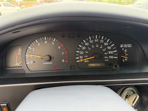 Used 2000 Toyota Tacoma PreRunner RWD image 19