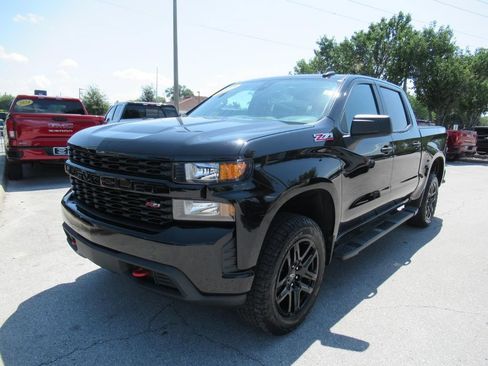 Used 2022 Chevrolet Silverado 1500 Custom Trail Boss w/ Safety Confidence Package AWD/4WD image 3